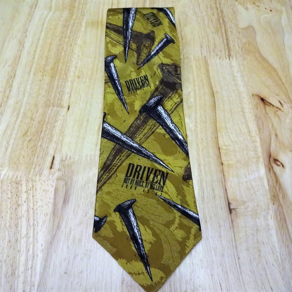 CHRISTIAN TIE